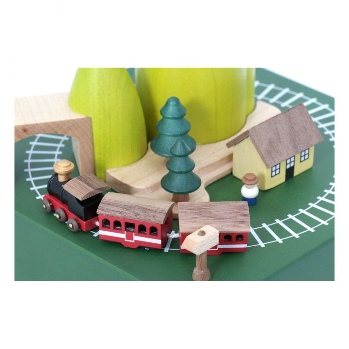 Boite à musique - un train en automne Boite à musique - un train en automne